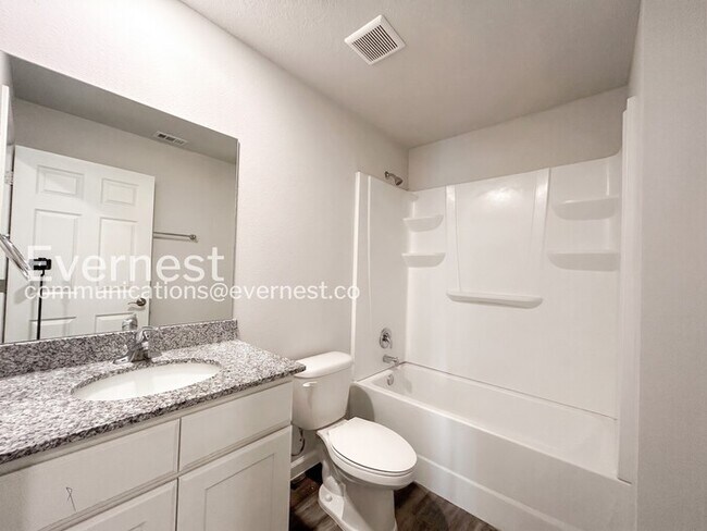 Photo - 33 Peninsula Ln