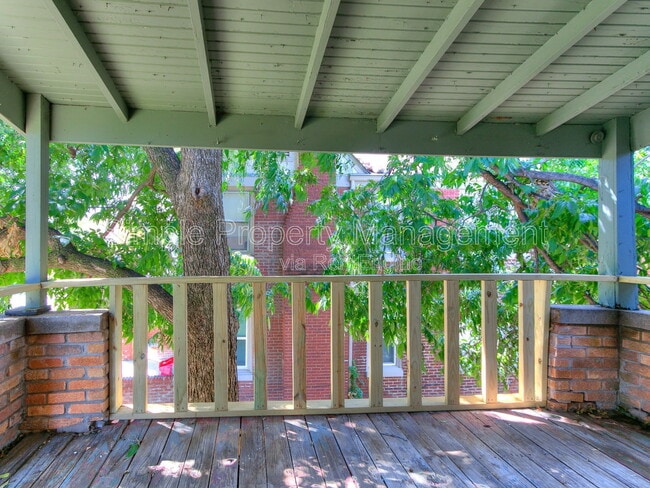 Photo - 1841 N Gatewood Ave