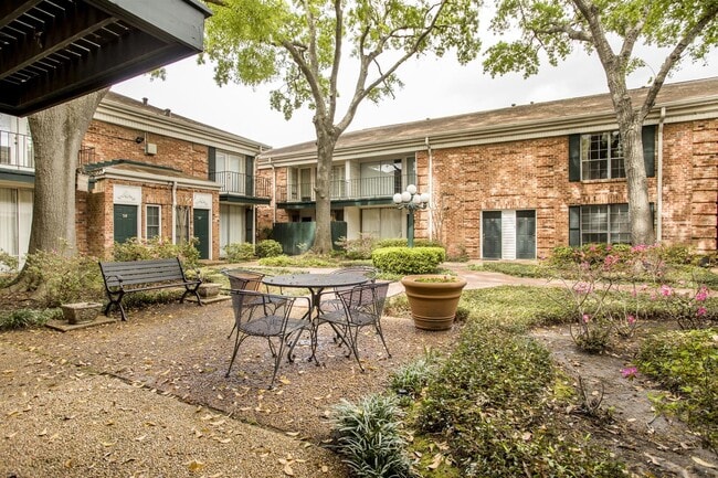 Building Photo - 3400 Timmons Ln Unit 29