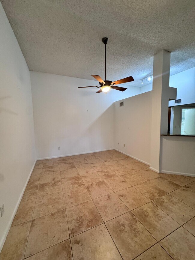 Photo - 1125 Crystal Way Unit F