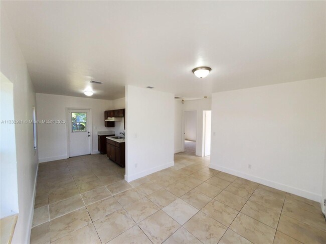 Photo - 10135 SW 172nd St