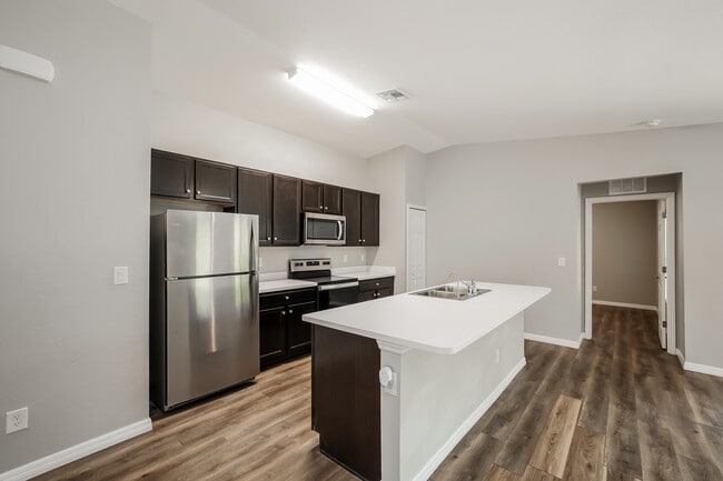 Photo - 258 Dorman St
