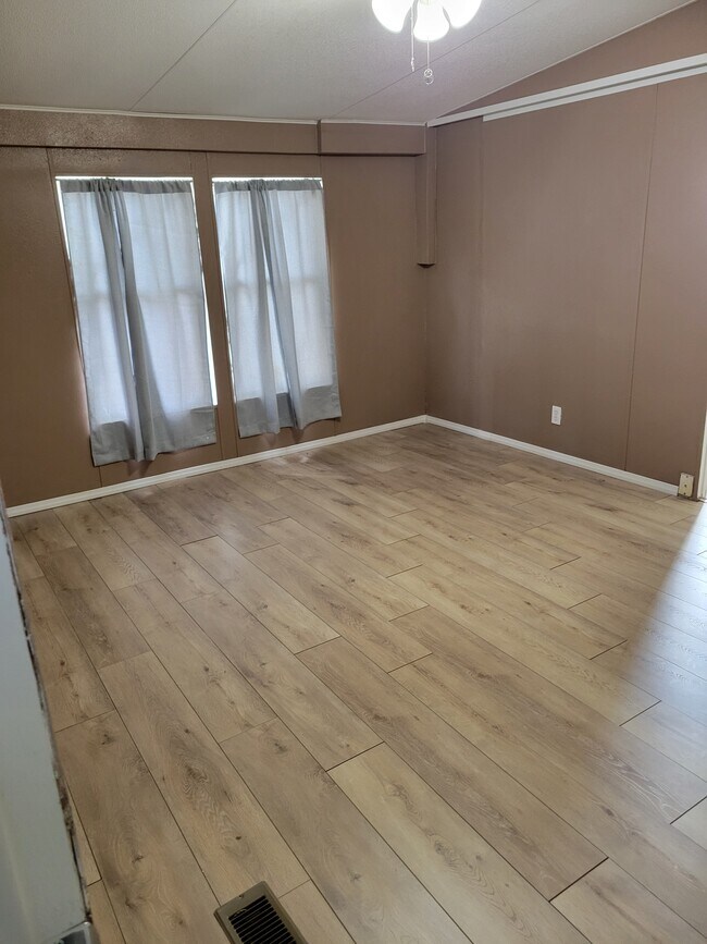 Photo - 954 N McCue St Unit 35