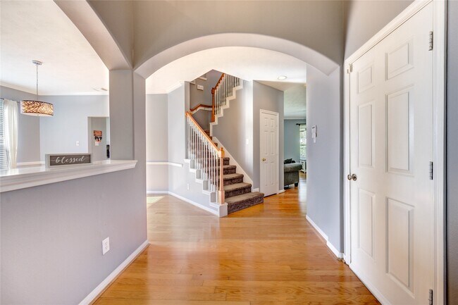 Photo - 1731 Maryvale Dr