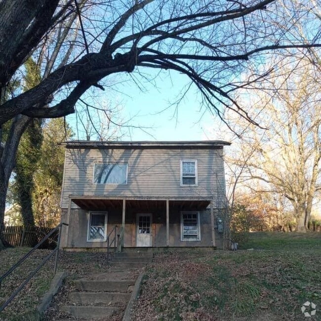 Building Photo - 607 E Main St Rental