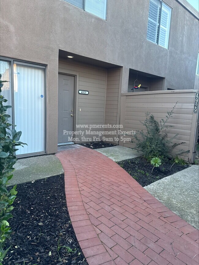 Photo - 4925 Grouse Run Dr Unit 4925