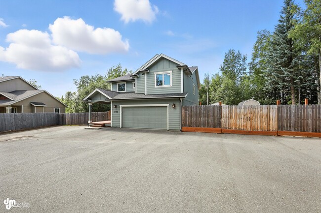 Building Photo - 4 Bedroom | 2.5 Bathroom | Garage - Conven... Rental