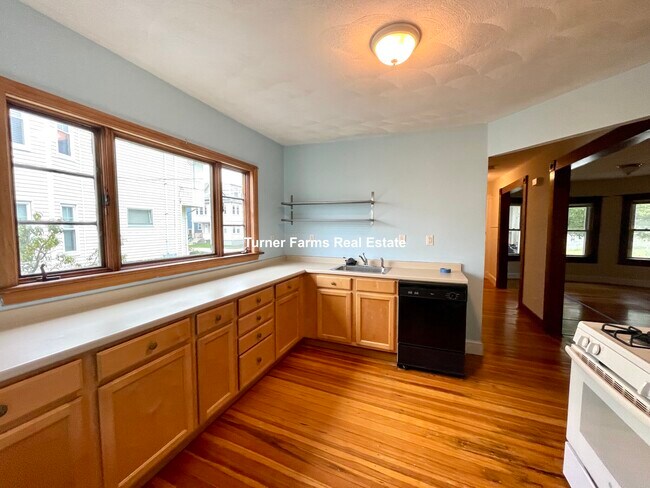 Photo - 23 Renfrew St Unit 1
