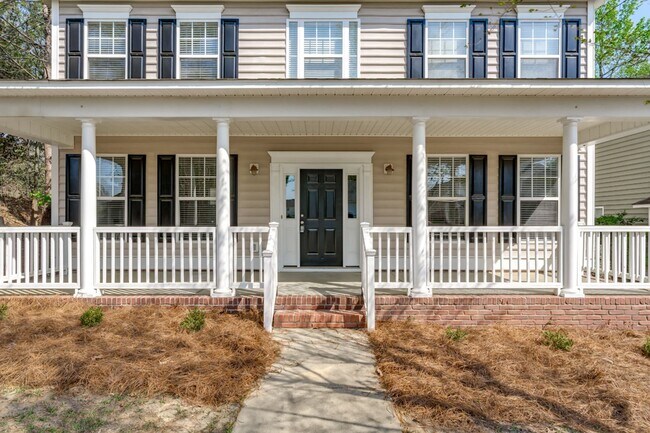 Photo - Stylish 3 Bedroom Home in The Sought-After Lake Carolina