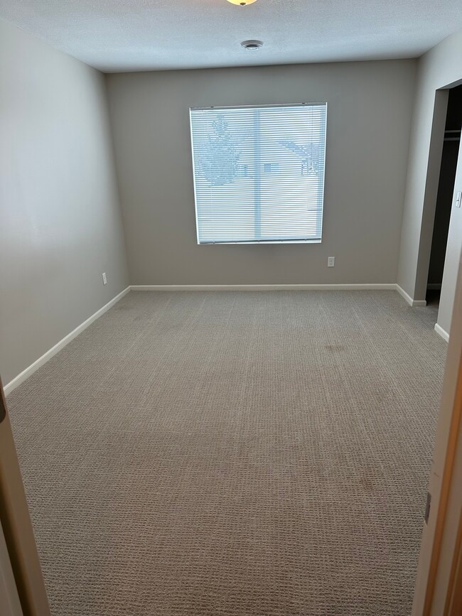 Photo - 208 25th St SE