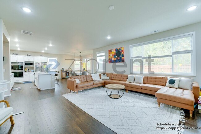 Photo - 19033 129th St E Casa