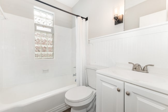 Photo - 1607 Asmann Ave Unit 9 The Vine