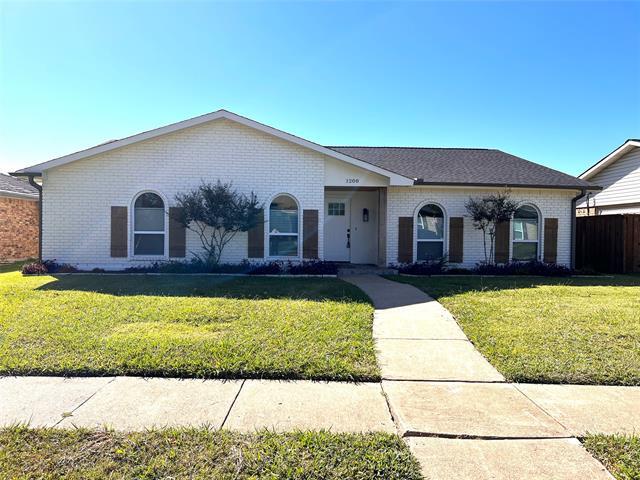 Photo - 1208 Crestwood Ct House