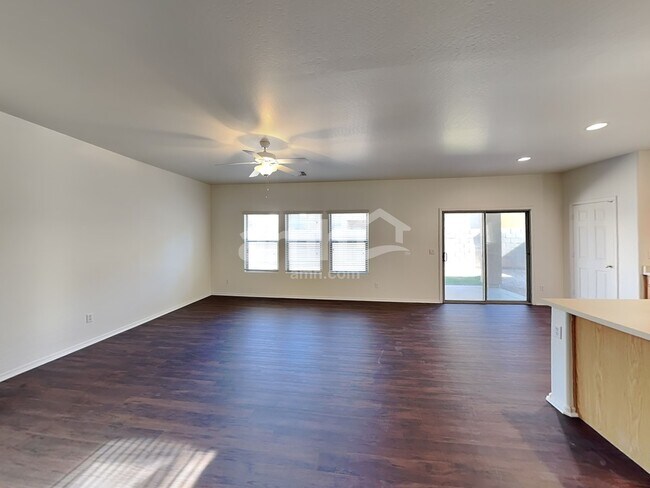 Photo - 18541 W Valerie Dr