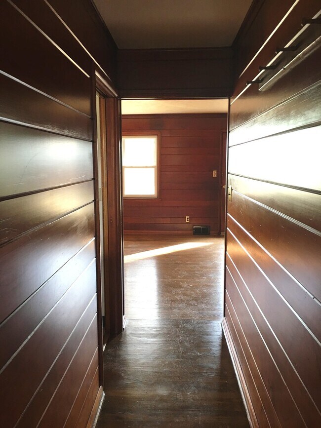 2612 E Edwards Row Unit 1