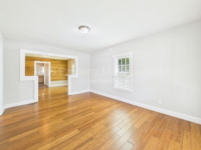 Photo - 1875 S Coy St