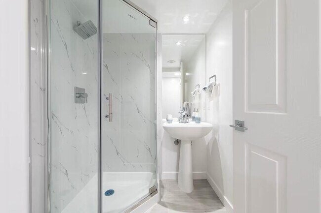 Photo - 912 Beach Ave Unit ID1345535P