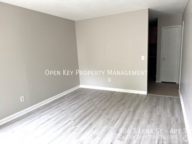 Building Photo - 904 S Lena St Unit 3 Rental