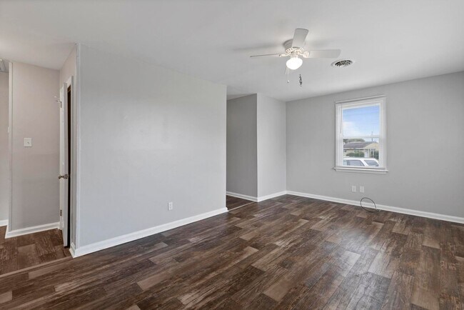 2250 & 2252 Onslow Drive