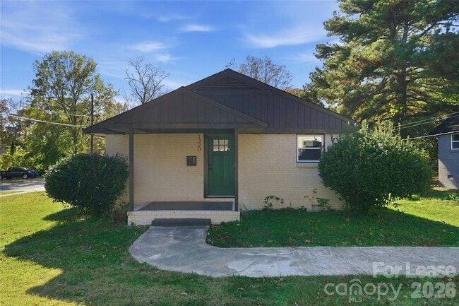 Photo - 1320 Anderson St