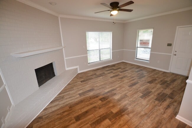 Photo - Newly Renovated 3 bedroom, 2 bath duplex conveniently located in Cumberland Cove