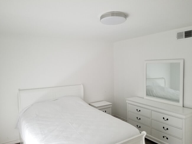 Photo - 5750 Phoenix Dr Unit 39