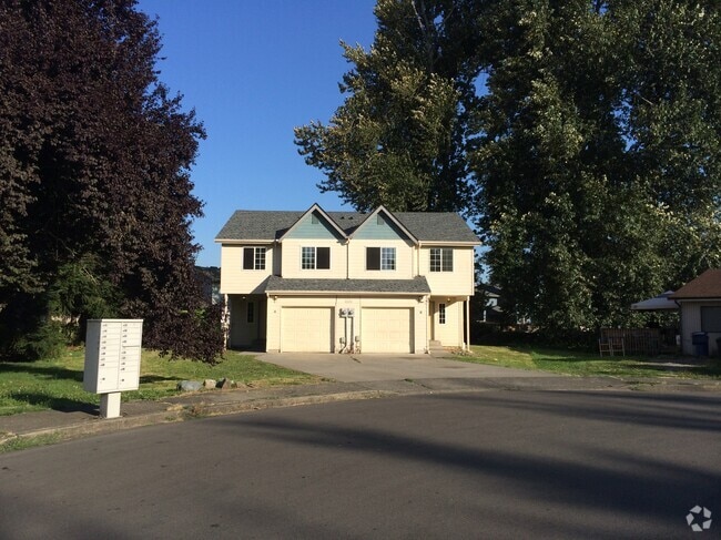 Building Photo - 1841 C Pl SE Rental