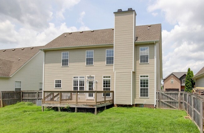 716 Cavalier Dr