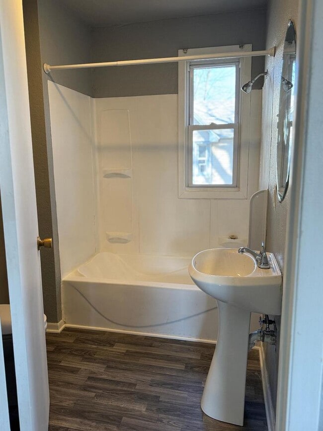 Photo - 348 S Rosewood Ave Unit 2