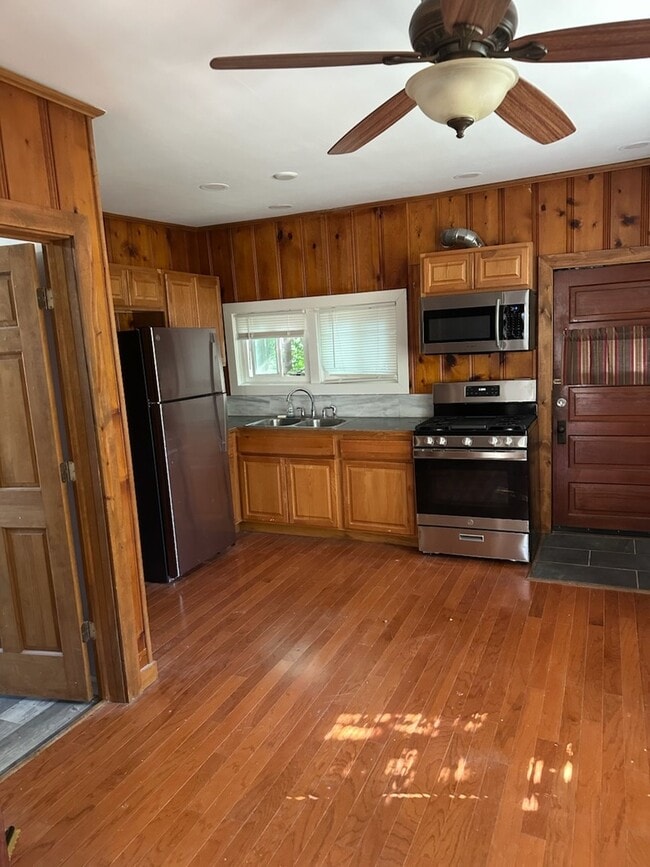 Photo - 1204 N Hickory Terrace