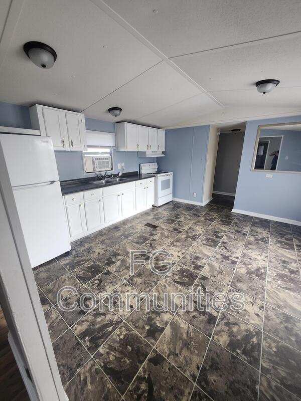 Photo - 1018 Crystal Blvd