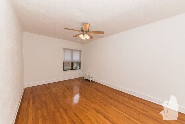 Photo - 629 W Cornelia Ave Unit 3S