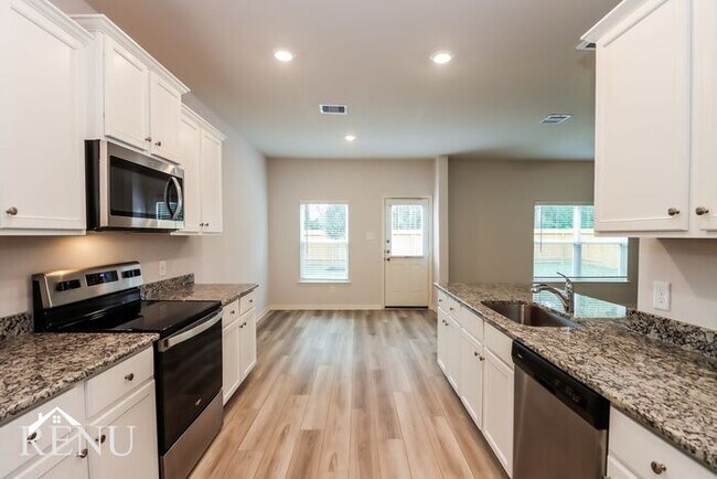 Photo - 10410 Sweetwater Creek Dr