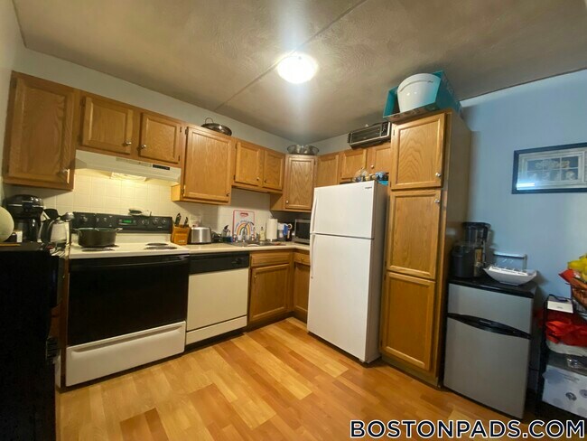 Photo - 175 Adams St Unidad 30