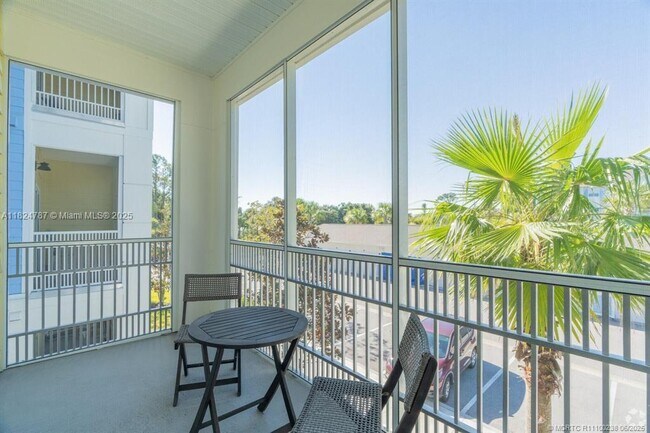 Photo - 1924 NW Federal Hwy Unit 2105