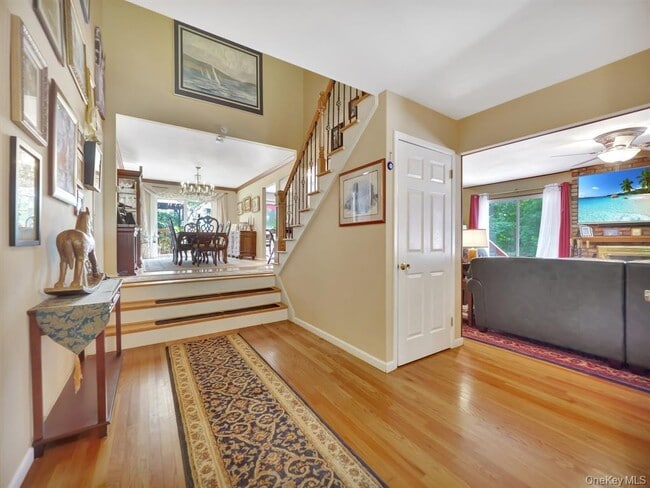 Photo - 7 Medford Pl