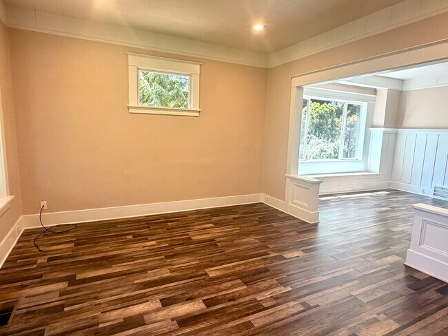 Photo - Beautifully Updated Craftsman in the Heart of North Tacoma