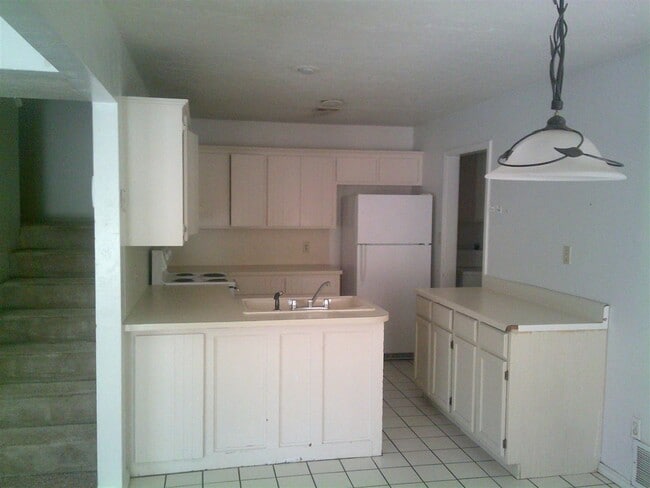 Photo - 5402 NW Sir Brian Ave