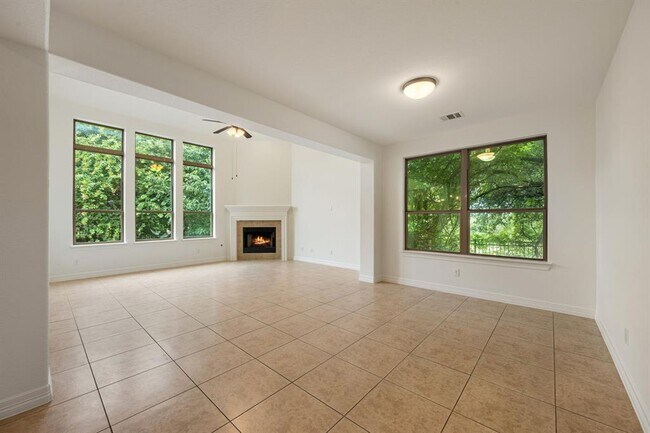 2201 Quarry Loop
