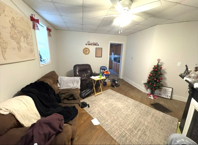 Photo - 611 W 12th St Unidad B