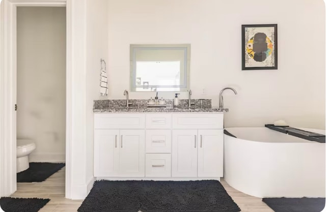 Primary Bathroom - 4506 Aledo St Unit A