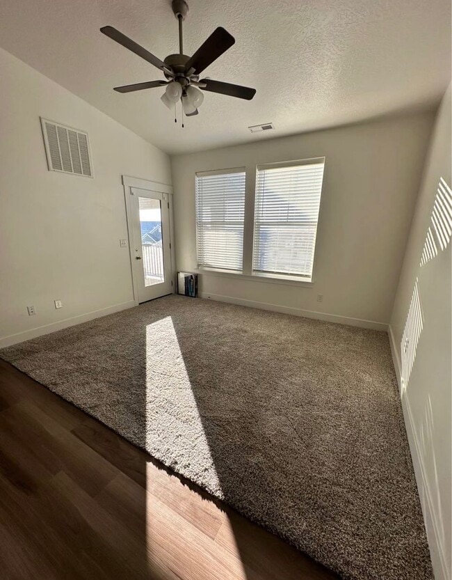 Photo - ? For Rent: Beautiful 3-Bedroom, 2-Bathroo...