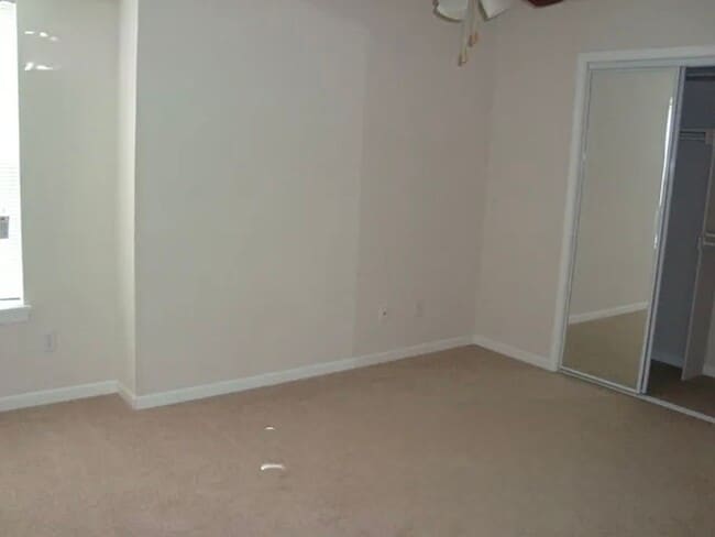 Photo - 712 SW Shadow Glen Dr