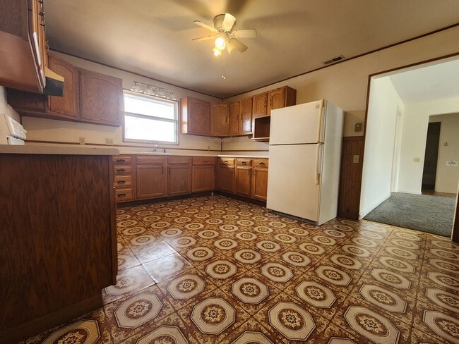 Photo - Three bedroom in Alton