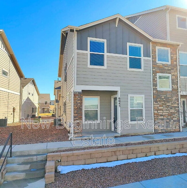 Building Photo - 6045 Inman Vw