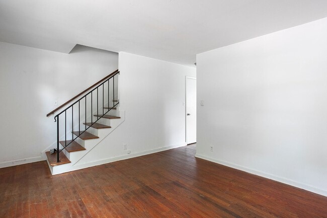 Photo - 1110 Lowry Ave Unit 1110 Lowry Ave  B