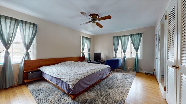 Photo - 102 Corson Pl