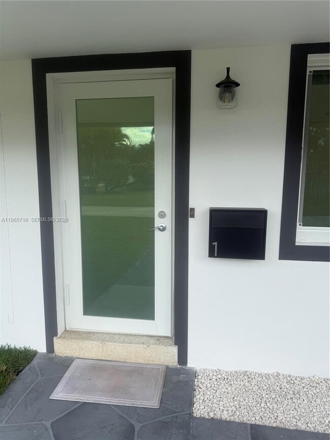 Photo - 2308 NW 3rd Ave Unidad 1