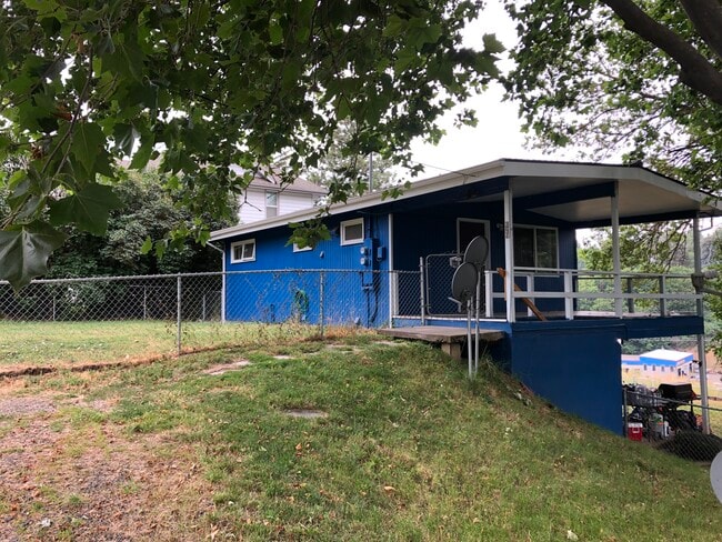 Photo - 625 SE Taylor St Unit Upper