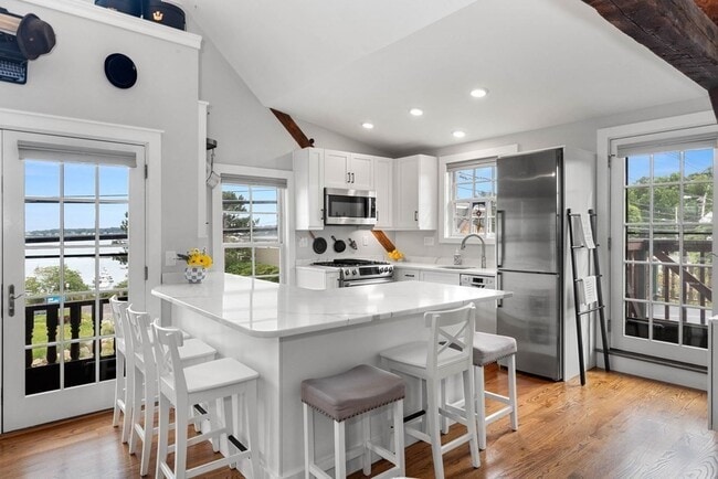 Building Photo - 46 Granite St Unit D-Winter